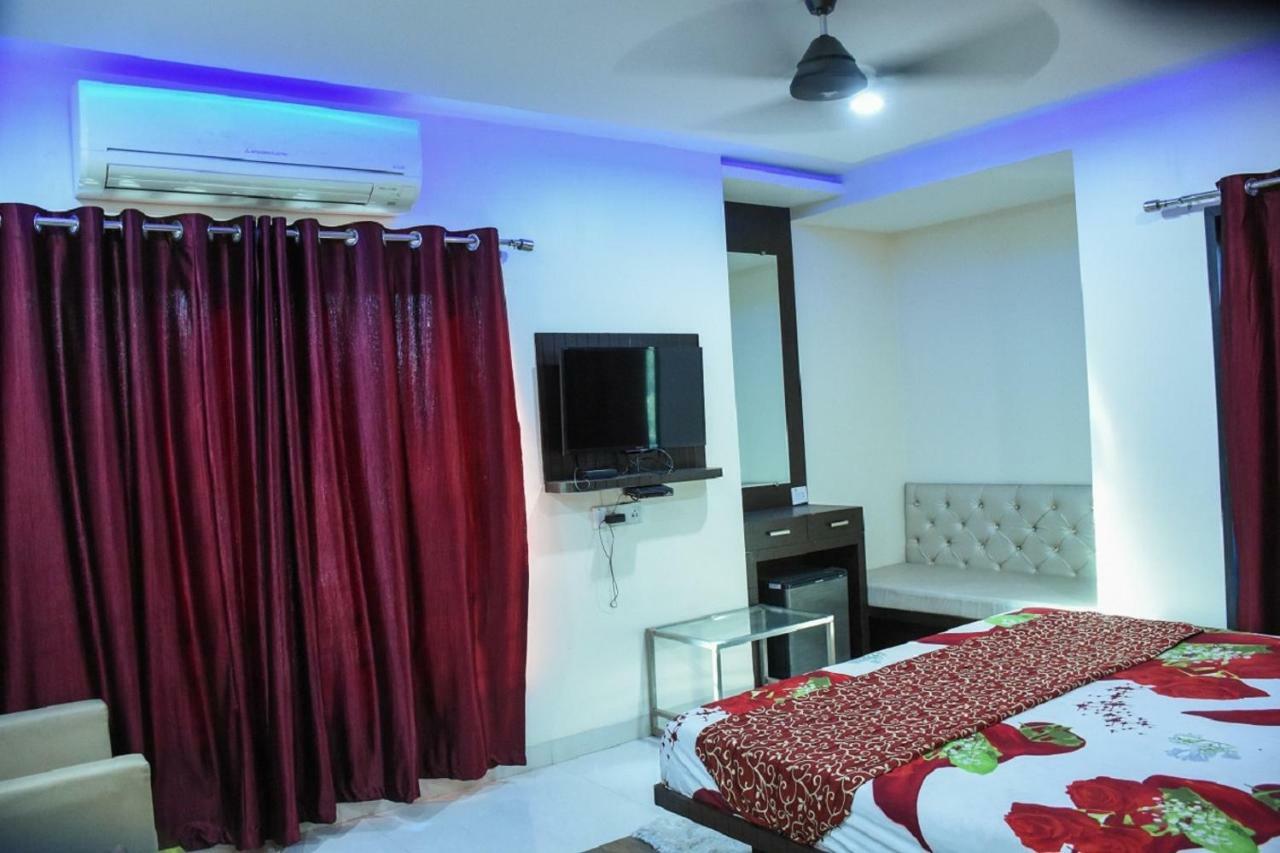 Hotel Dilip Indore Exterior photo